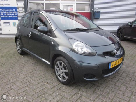 Toyota Aygo - 1.0-12V SPORT 5 drs Airco Lm velgen Nieuwstaat - 1