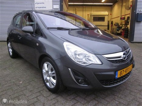 Opel Corsa - 14 16V 100pk Cosmo 5 drs Airco Navi PDC LM NAP - 1