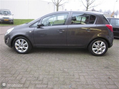 Opel Corsa - 14 16V 100pk Cosmo 5 drs Airco Navi PDC LM NAP - 1