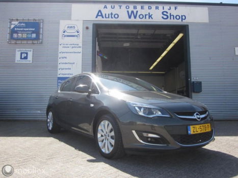 Opel Astra - 1.4 Turbo Cosmo Leer Xenon PDC Navi 1st eig - 1