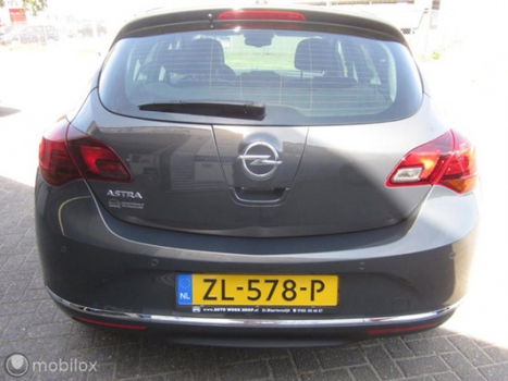 Opel Astra - 1.4 Turbo Cosmo Leer Xenon PDC Navi 1st eig - 1