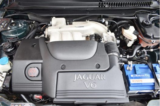 Jaguar X-type - 2.5 V6 Executive Leer / 4 x 4 / Climate & Cruise / YoungTimer - 1