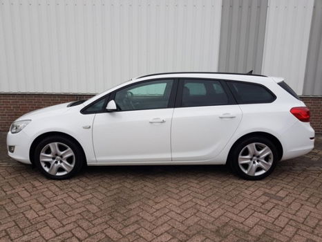 Opel Astra Sports Tourer - 1.4 Turbo Cosmo Navigatie, PDC, Climate control, Stoelverwarming, Cruise - 1