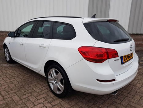 Opel Astra Sports Tourer - 1.4 Turbo Cosmo Navigatie, PDC, Climate control, Stoelverwarming, Cruise - 1