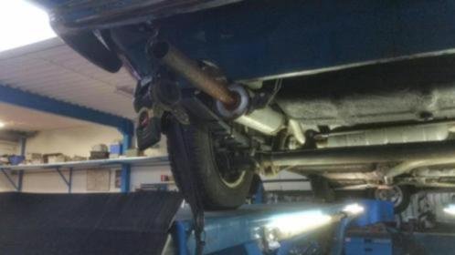 Bladveren vervangen Lancia Fulvia - Afbeelding 2