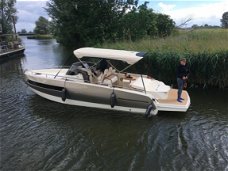 Invictus yacht Invictus 280 GT sportboot met V8 350 pk motor