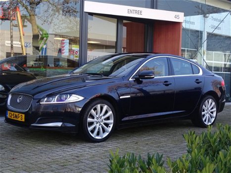 Jaguar XF - 2.2 D Premium Navi Leder Xenon Bluetooth etc - 1