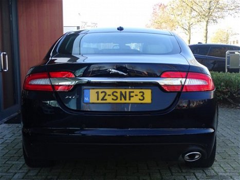 Jaguar XF - 2.2 D Premium Navi Leder Xenon Bluetooth etc - 1