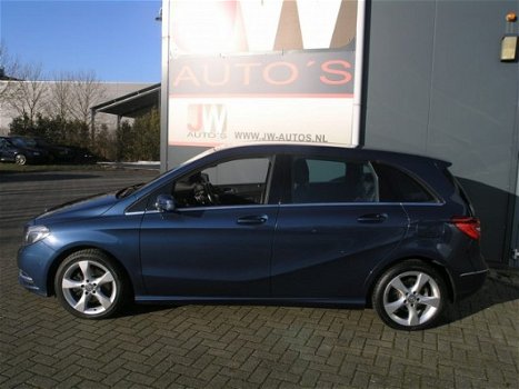 Mercedes-Benz B-klasse - 180 Ambition Xenon/Leder/Harmankardon/ - 1