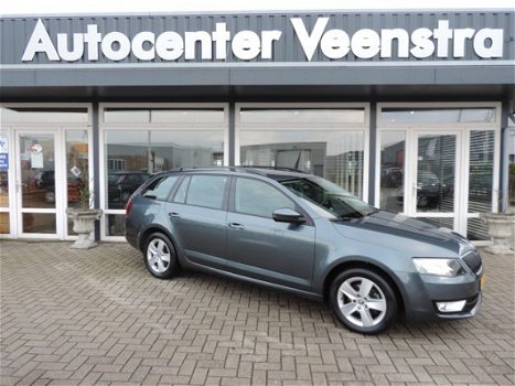 Skoda Octavia Combi - 1.6 TDI Greenline Businessline 50 procent deal 5.475, - ACTIE Navi / Clima / P - 1