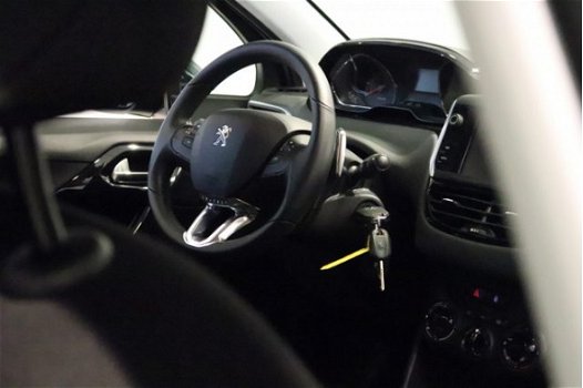 Peugeot 208 - 1.2 PureTech 82PK Style AUTOMAAT | Airco | Radio-USB&Bluetooth | LMV | Cruise | LMV | - 1
