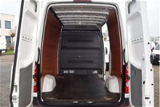 Volkswagen Crafter - 35 2.0 TDI 143pk L2H2 Trekgewicht 3.500kg. 10-2013