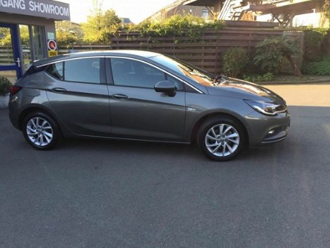 Opel Astra - 1.4 Innovation Met Navi, Camera, ECC, PDC - 1