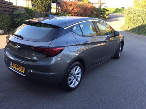 Opel Astra - 1.4 Innovation Met Navi, Camera, ECC, PDC - 1