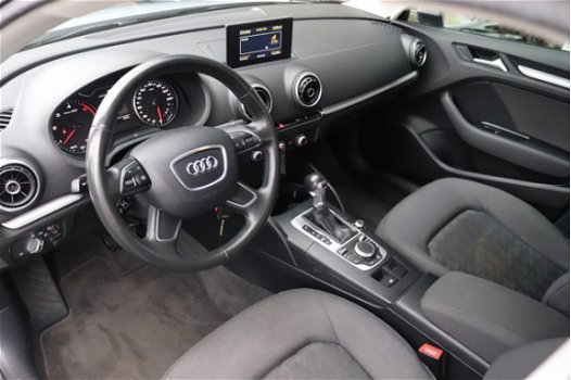 Audi A3 Limousine - 1.6 TDI Attr.Pro L. 50 procent deal 7.475, - ACTIE S-Tronic / Navi / Bluetooth / - 1