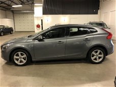 Volvo V40 - 2.0 D4 190PK Kinetic Business/ECC/NAVI/LMV