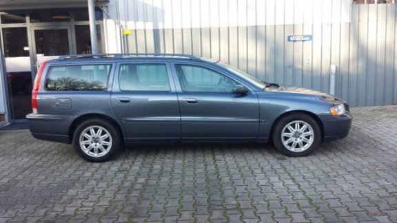 Volvo V70 - D5 EDITION II - 1