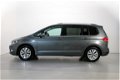 Volkswagen Touran - 1.2 TSI 110pk Highline 7p Navigatie Parkeersensoren App-Connect Climate Control - 1 - Thumbnail