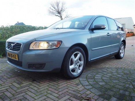 Volvo V50 - 1.6D Edition II | Leder | Navi | PDC | Trekhaak | Zeer nette staat | - 1