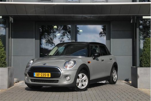 Mini Mini Cooper - 1.5 Aut. Serious Business | Navi | PDC | Keyless | Clima | Cruise - 1