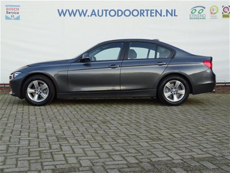 BMW 3-serie - 320i High Executive Rijklaar garantie - 1