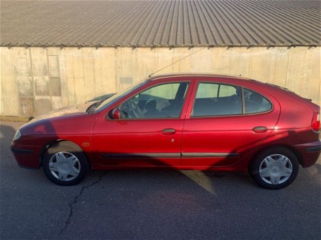 Renault Mégane - 1.4-16V RXE - 1