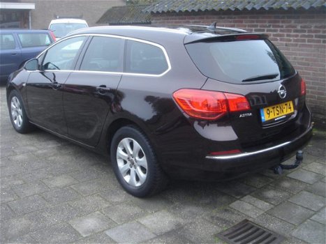 Opel Astra Sports Tourer - 1.4 Turbo Business + - 1