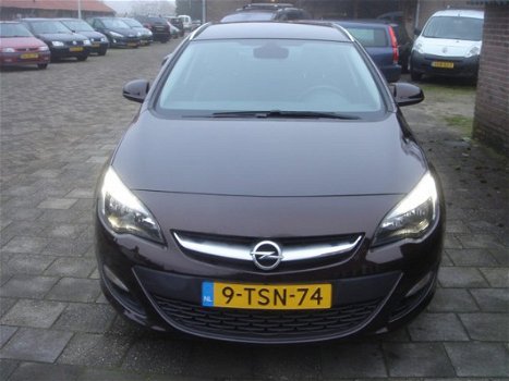 Opel Astra Sports Tourer - 1.4 Turbo Business + - 1