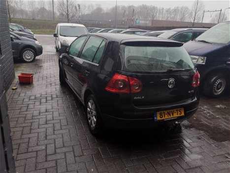 Volkswagen Golf - 1.6 16V FSI 2004 START NIET - 1