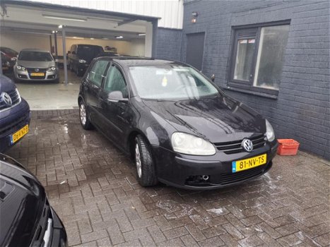 Volkswagen Golf - 1.6 16V FSI 2004 START NIET - 1