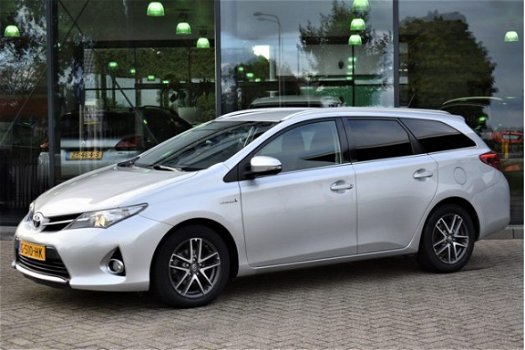 Toyota Auris - 1.8 Hybrid Lease+ Camera, Navigatie, Cruise Control, Isofix - 1