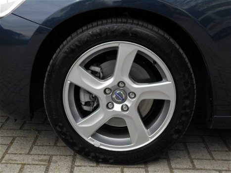 Volvo S60 - 1.6 T3 Summum Leer / Schuifdak / Navi / Xenon / PDC - 1