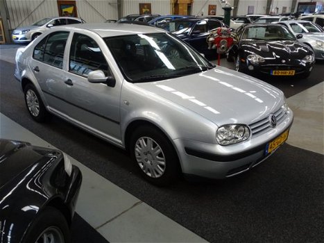 Volkswagen Bora - 1.6 Trendline Automaat Airco Nap - 1