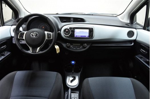 Toyota Yaris - 1.5 HYBRID Aspiration Aut. [ navi camera cruise climate ] - 1
