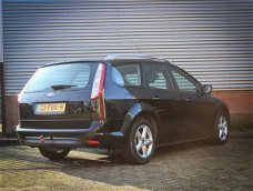 Ford Focus Wagon - 1.6 Comfort Airco / Trekhaak / Navigatie