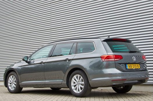 Volkswagen Passat Variant - 1.6 Tdi 120pk DSG Comfortline, Navigatie, PDC, Trekhaak, Telefoon - 1