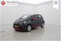 Toyota Aygo - 1.0 VVT-i x-play Red 5drs - 1 - Thumbnail