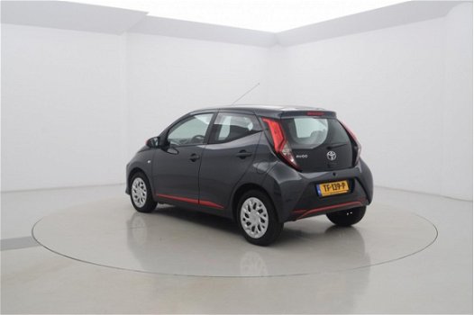 Toyota Aygo - 1.0 VVT-i x-play Red 5drs - 1