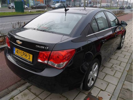 Chevrolet Cruze - 1.8 LT Navigatie - Airco - 1