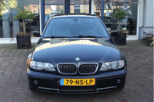 BMW 3-serie - 330i Special Executive Navi, Clima, CC, Xenon, Volleder, Stoelverw - 1