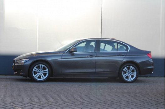 BMW 3-serie - 318d Executive | 1e Eig. | Leer | Navigatie | Parkeersensoren | Lm-wielen | - 1