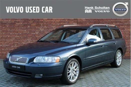 Volvo V70 - 2.4 140PK Edition Sport - 1