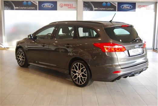 Ford Focus Wagon - 1.0 EcoBoost 140pk ST-Line XENON, TREKHAAK - 1