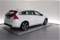 Volvo V60 - D6 AWD Plug-In Hybrid R-Design Halftarief wegenbelasting Driver Support / Security / Fam - 1 - Thumbnail