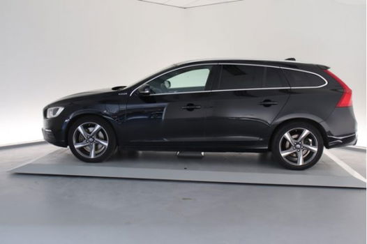 Volvo V60 - D6 AWD Plug-In Hybrid R-Design Halftarief wegenbelasting Hybrid Techonogy / Winter Line - 1