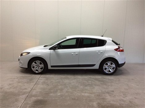 Renault Mégane - 2.0 16V 140 CVT HB Parisienne - 1