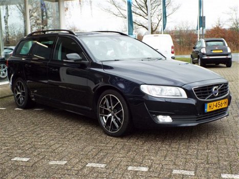 Volvo V70 - 2.0 D4 180 pk Dynamic Edition | Bi-Xenon | Standkachel | Elekt. achterklep | Navi | Lede - 1