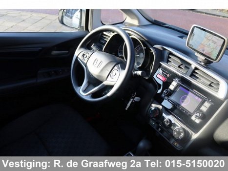 Honda Jazz - 1.3 i-VTEC Trend Automaat | Navigatie | Cruise control | Trekhaak - 1