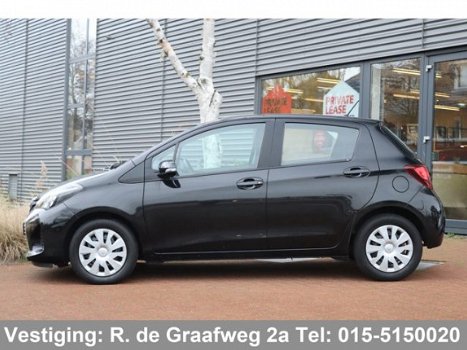 Toyota Yaris - 1.3 VVT-i Aspiration | Navigatie | Cruise control | Parkeerhulpcamera - 1