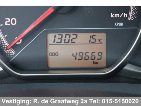 Toyota Yaris - 1.3 VVT-i Aspiration | Navigatie | Cruise control | Parkeerhulpcamera - 1